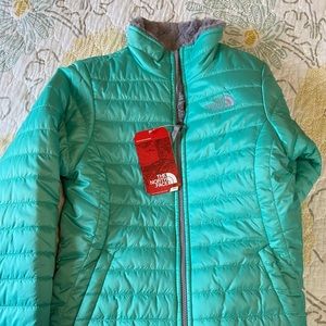 Brand new north face green jacket girls size large